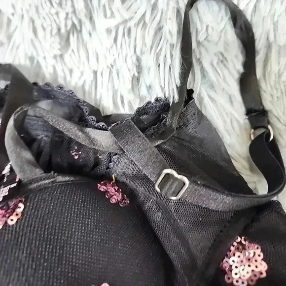 VICTORIA’S Secret Babydoll Slip Black Lace Flirty Sexy Little Thing top. 34 B - Picture 9 of 16